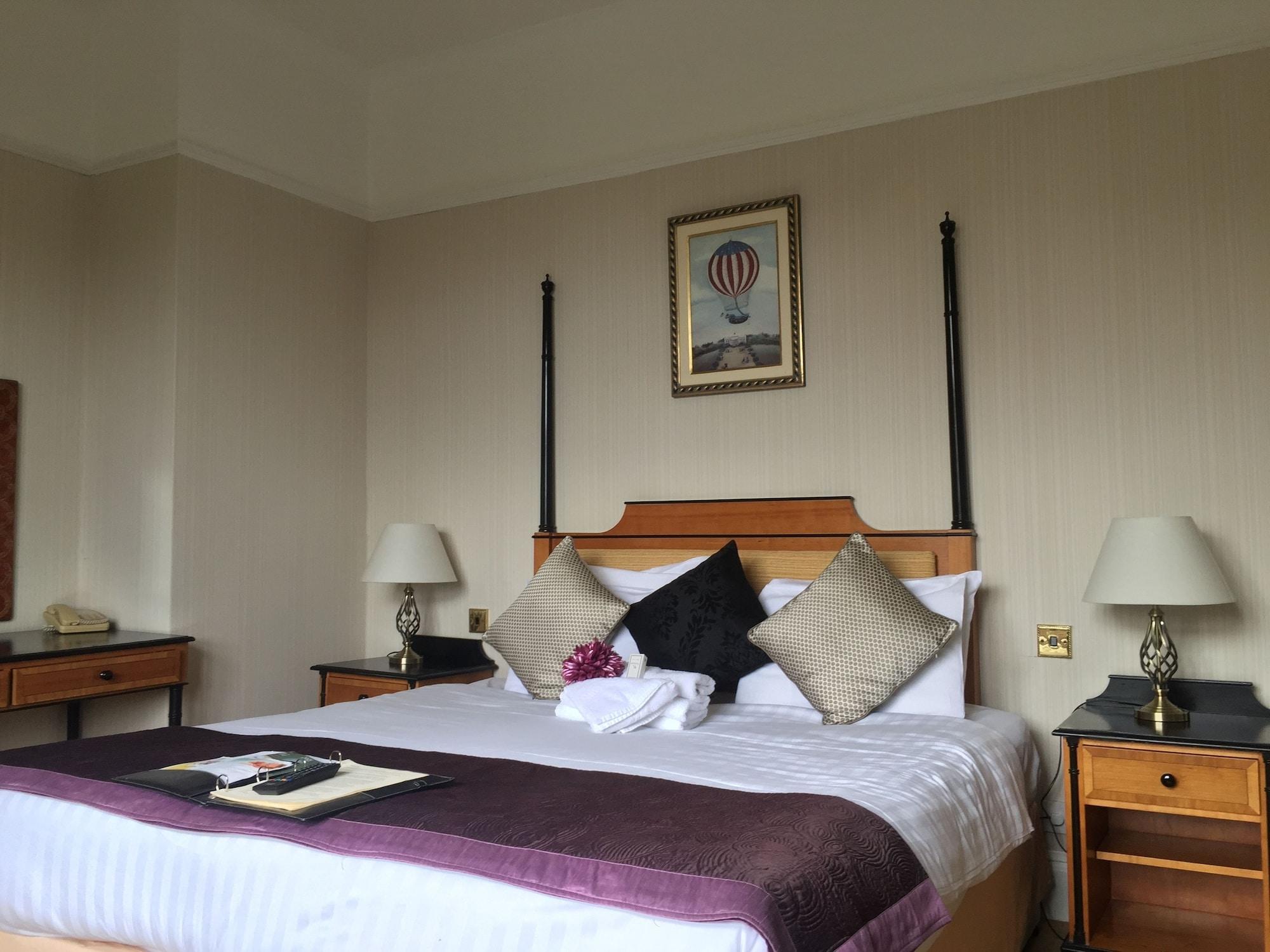 Brook Mollington Banastre & Hotel 3*