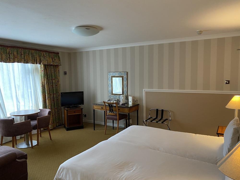 Brook Mollington Banastre & Hotel 3*