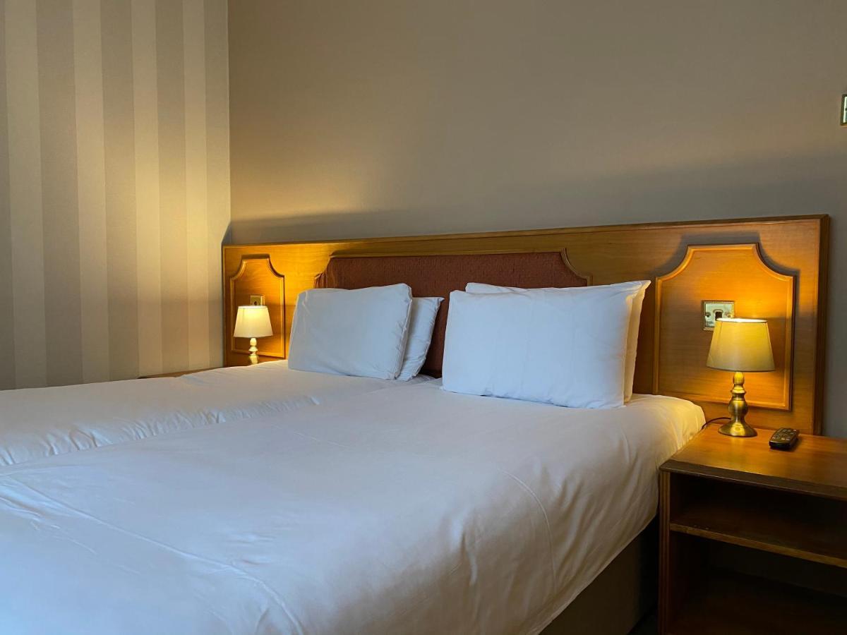 Hotel Brook Mollington Banastre &